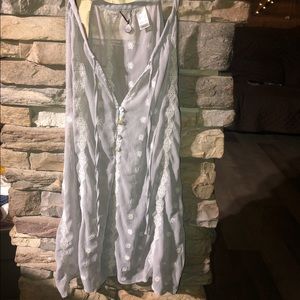 BKE Boutique size xl grey & white floral tank top